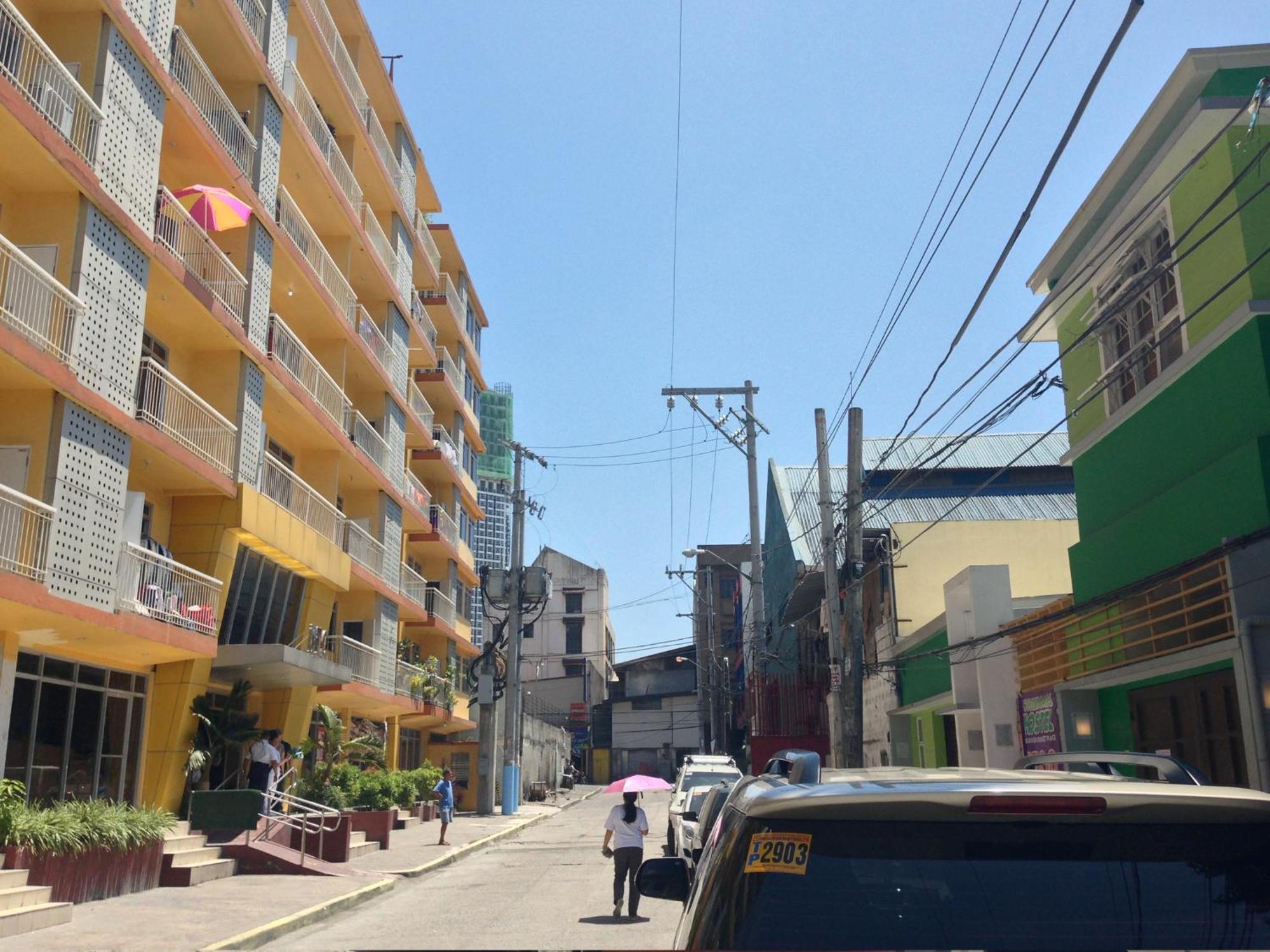 Crossroads Hostel Manila Mandaluyong Exterior foto