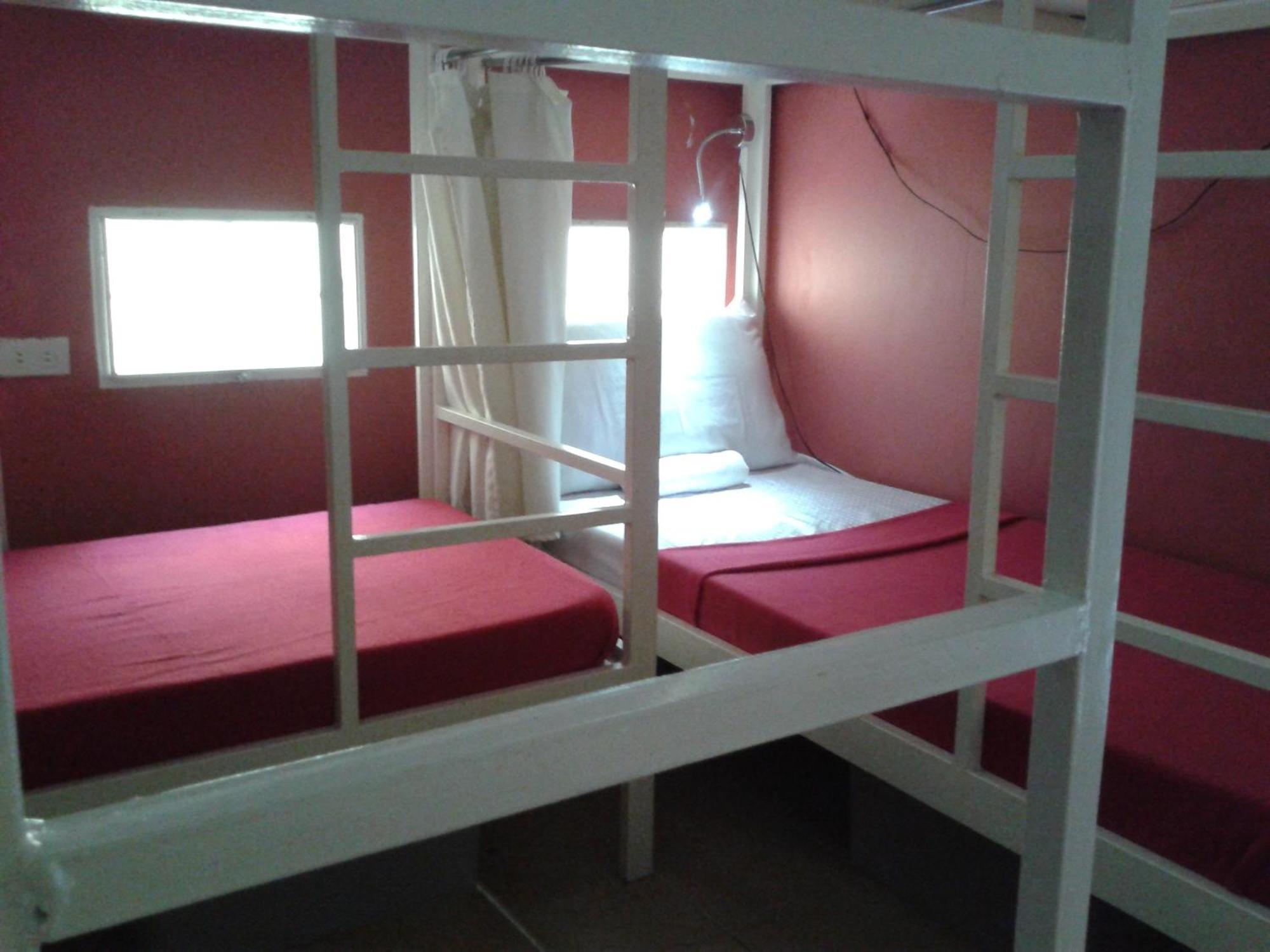 Crossroads Hostel Manila Mandaluyong Quarto foto