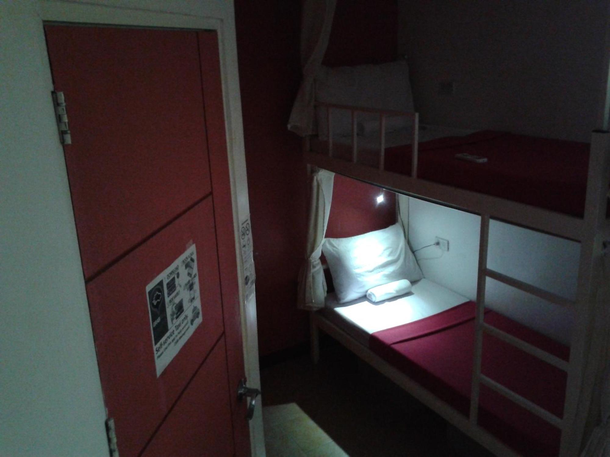 Crossroads Hostel Manila Mandaluyong Quarto foto