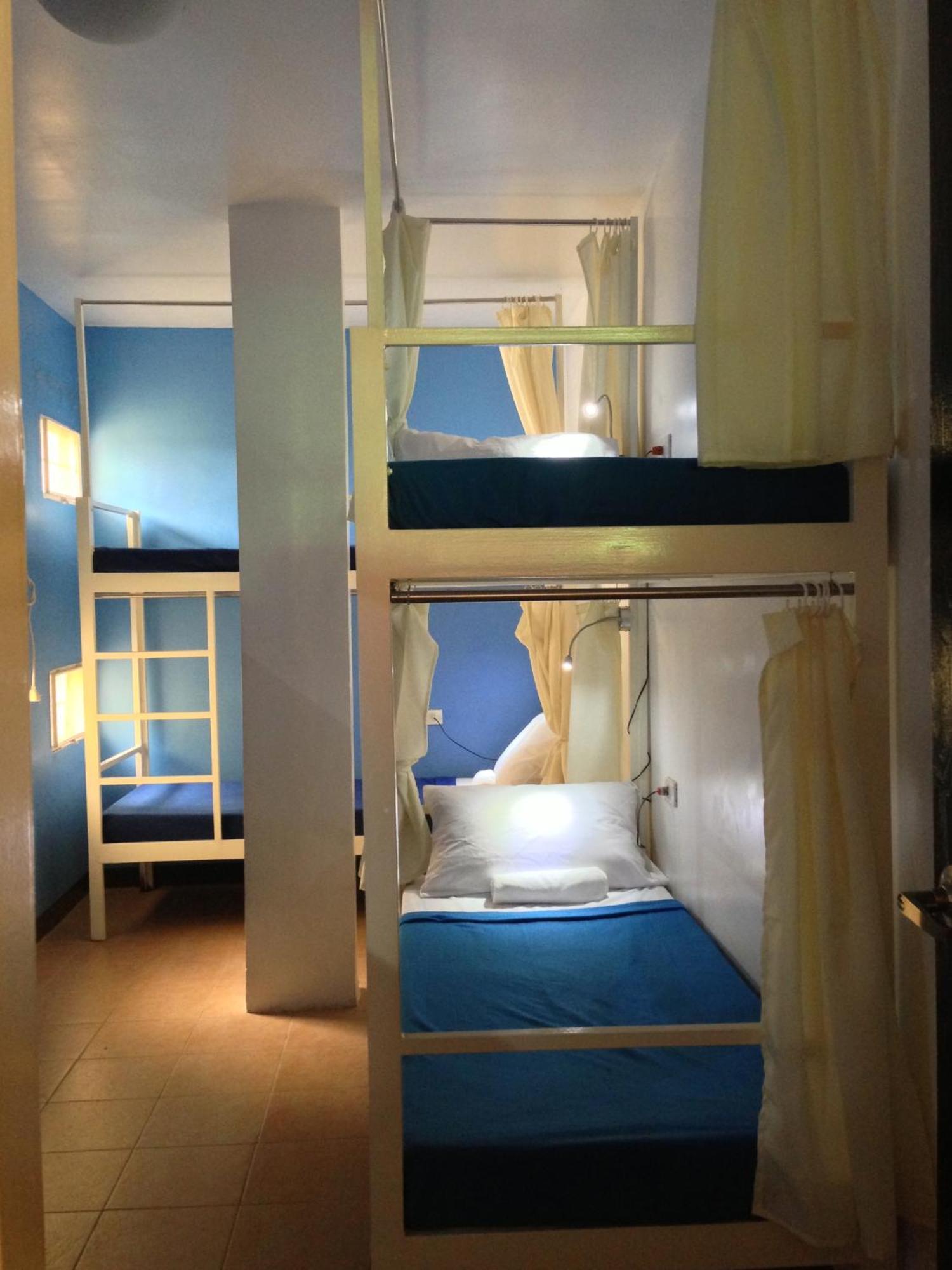 Crossroads Hostel Manila Mandaluyong Quarto foto