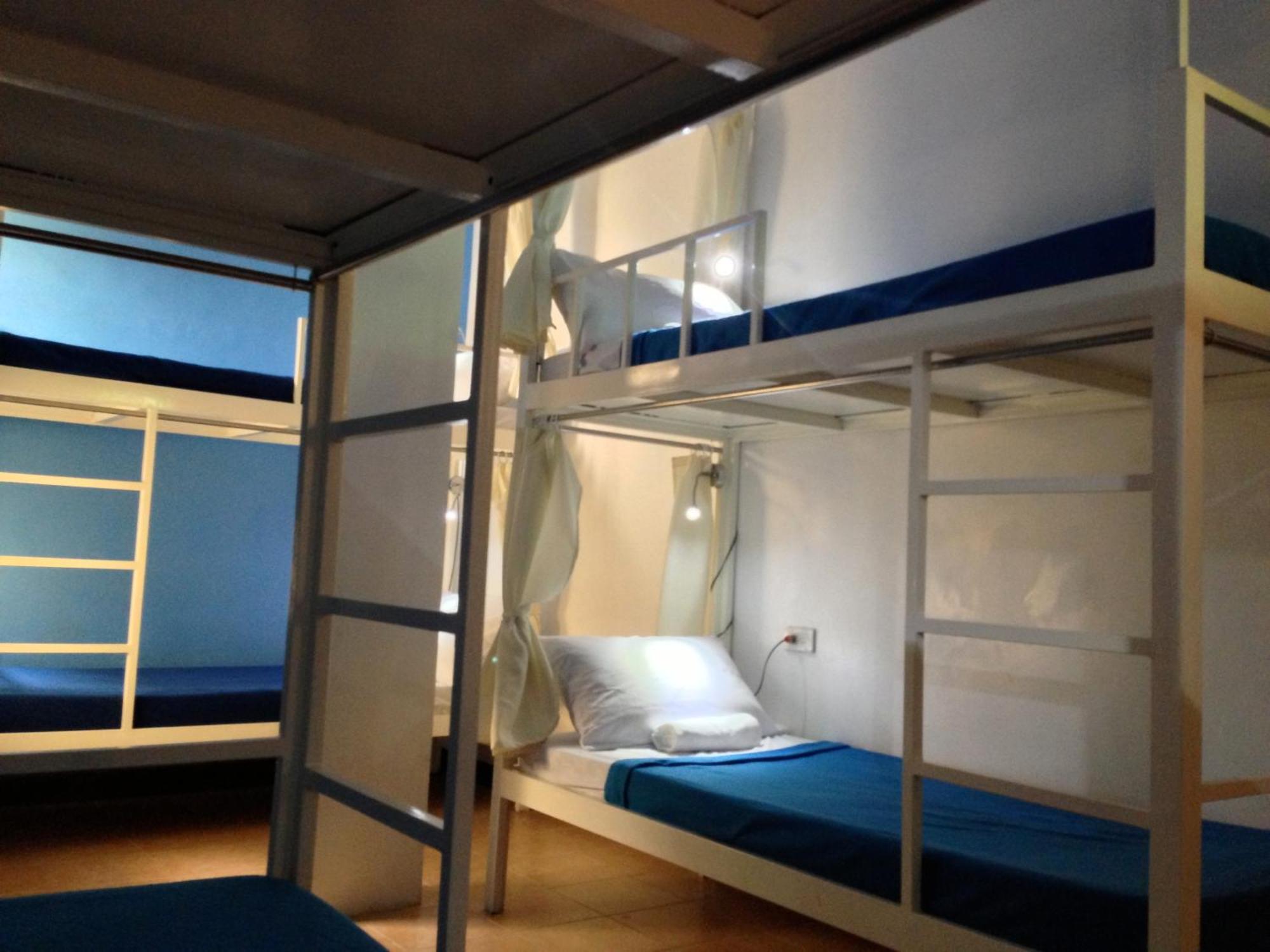 Crossroads Hostel Manila Mandaluyong Quarto foto
