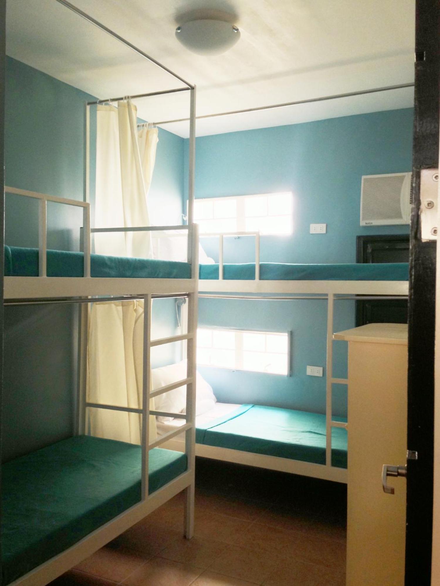 Crossroads Hostel Manila Mandaluyong Quarto foto