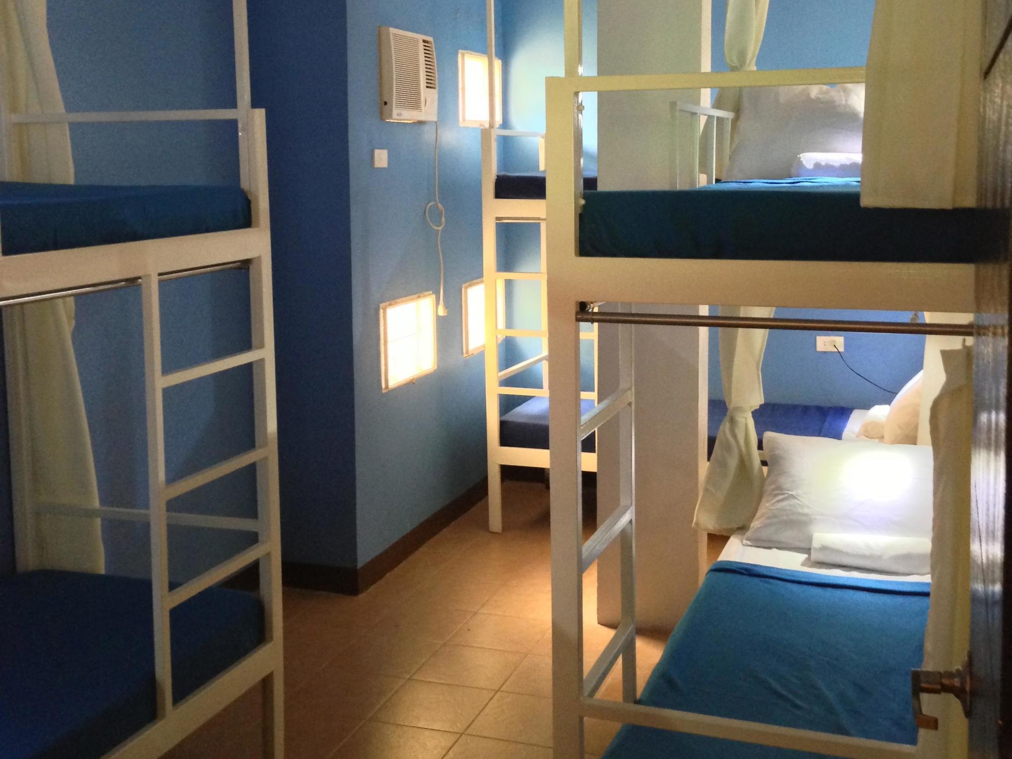 Crossroads Hostel Manila Mandaluyong Exterior foto